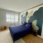 Mid Century - 3 Bedrooms - Parking - 6 People Апартаменты *