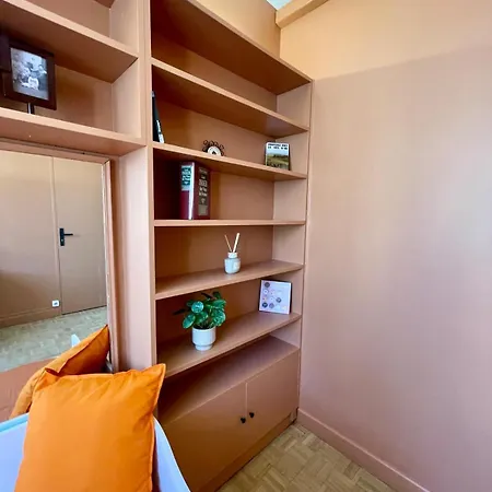 Apartment Mid Century - 3 Bedrooms - Parking - 6 People