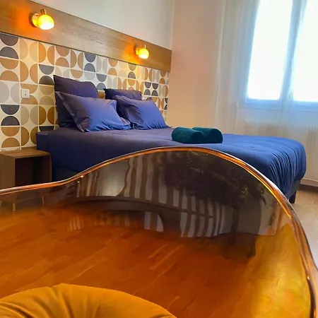 Mid Century - 3 Bedrooms - Parking - 6 People アパート ディジョン