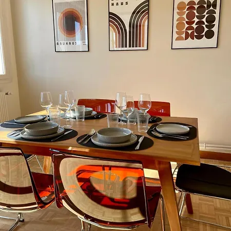 아파트 Mid Century - 3 Bedrooms - Parking - 6 People *
