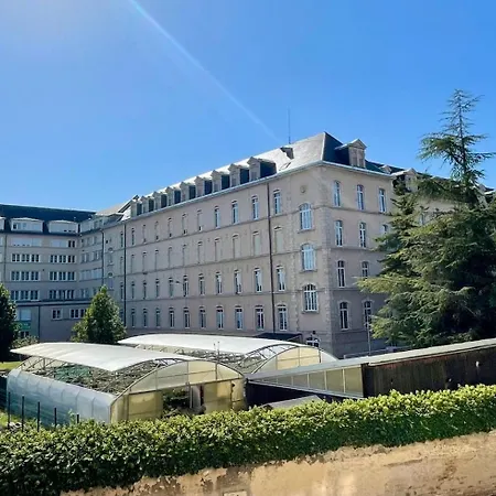 Mid Century - 3 Bedrooms - Parking - 6 People *