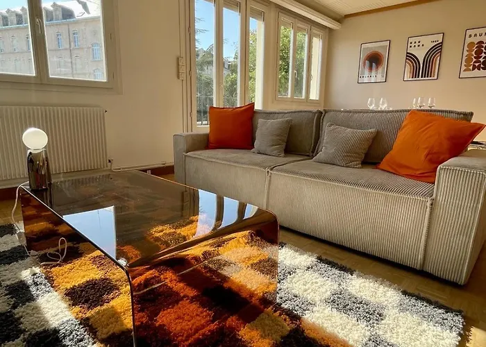 Mid Century - 3 Bedrooms - Parking - 6 People *