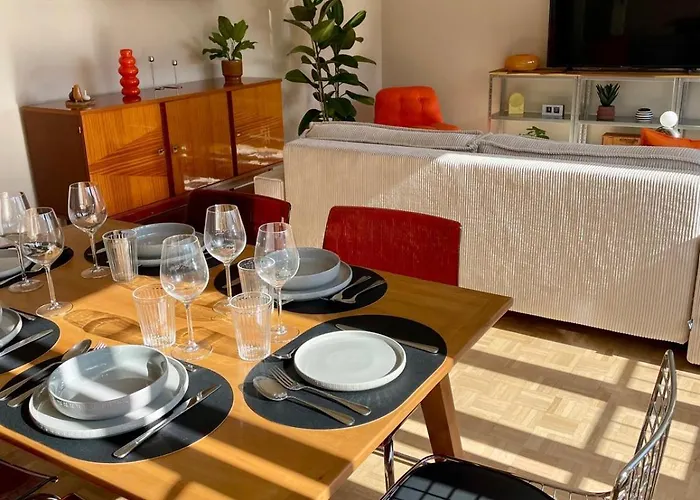 Mid Century - 3 Bedrooms - Parking - 6 People *