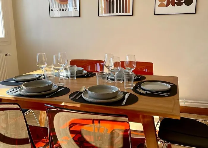 アパート Mid Century - 3 Bedrooms - Parking - 6 People *