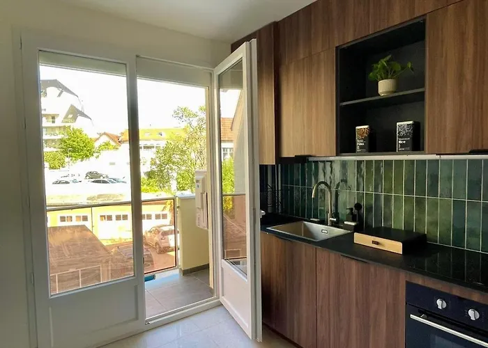 Mid Century - 3 Bedrooms - Parking - 6 People *