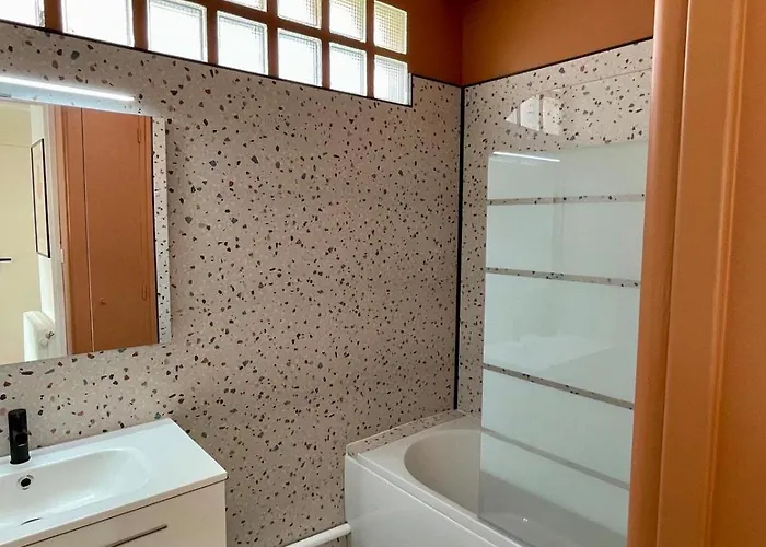 Mid Century - 3 Bedrooms - Parking - 6 People アパート ディジョン