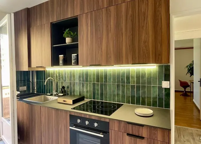 Mid Century - 3 Bedrooms - Parking - 6 People ディジョン